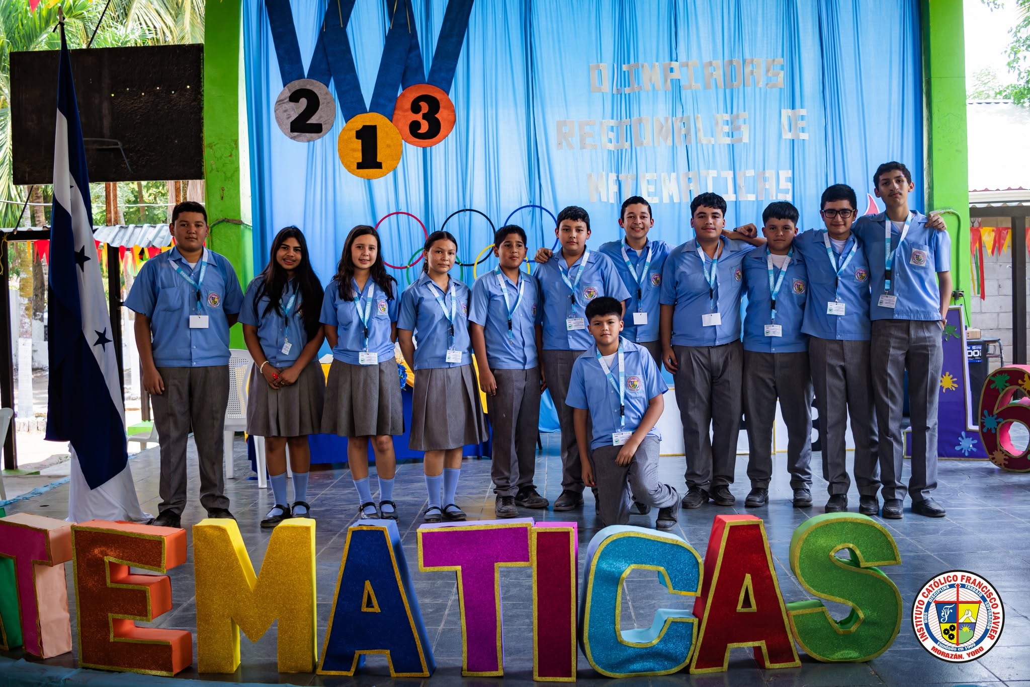 Estudiantes participantes en Olimpiadas de Matemáticas